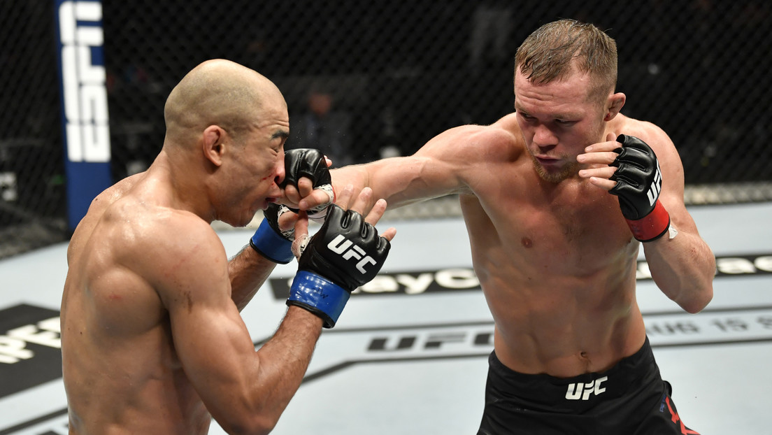 "Fue horrible": El sangriento final de una pelea por el título de la UFC que enfadó a Dana White (VIDEO)