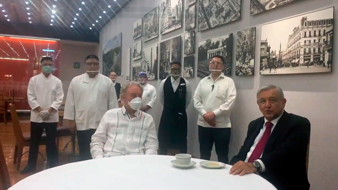 López Obrador agradece al dueño de un restaurante por no despedir trabajadores durante la crisis del covid-19 (VIDEO)