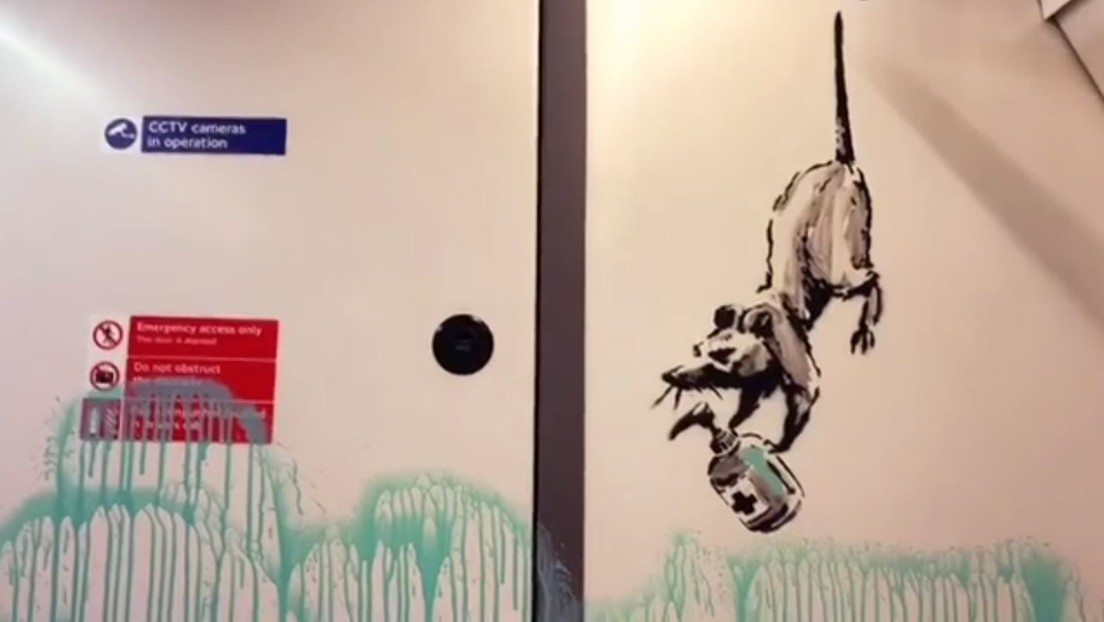 Banksy cubre un vagón del metro de Londres con una serie de grafitis sobre el covid-19 (VIDEO)