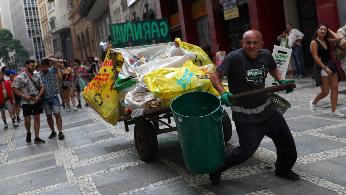 Arriesgar la vida o dejar de trabajar durante la pandemia: El dilema de los recicladores de basura en Brasil
