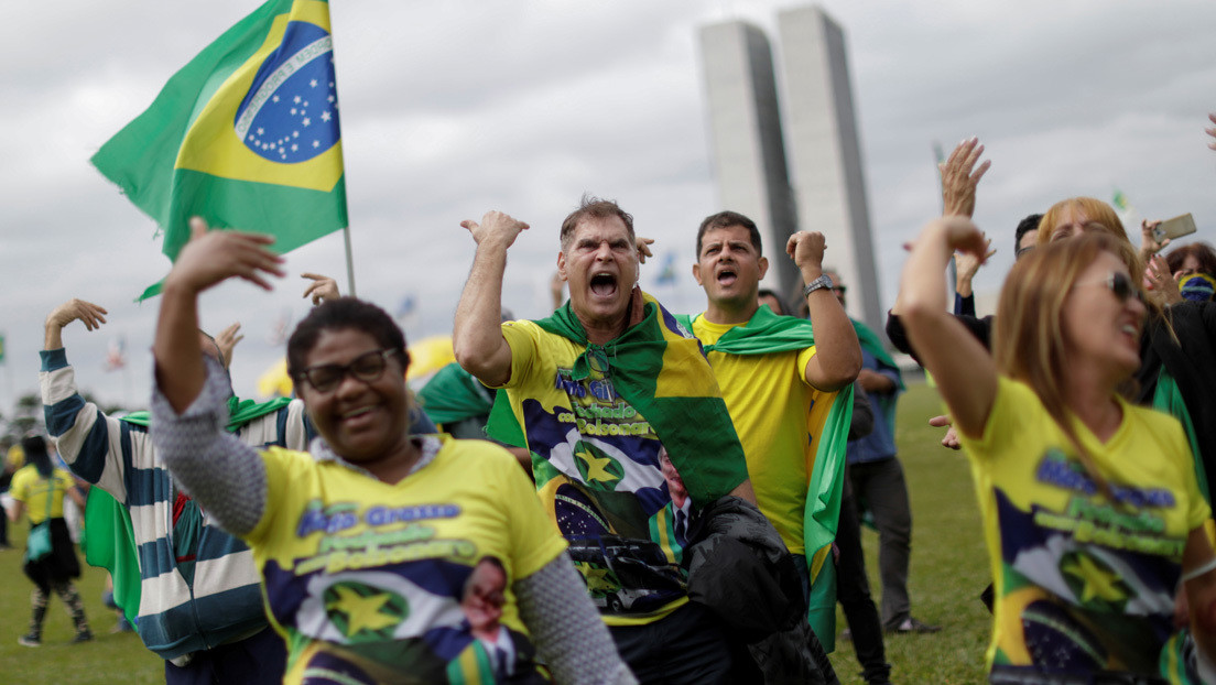 "La verde amarilla no nos representa": Lanzan una campaña para cambiar la camiseta de la selección brasileña tras apropiársela la extrema derecha