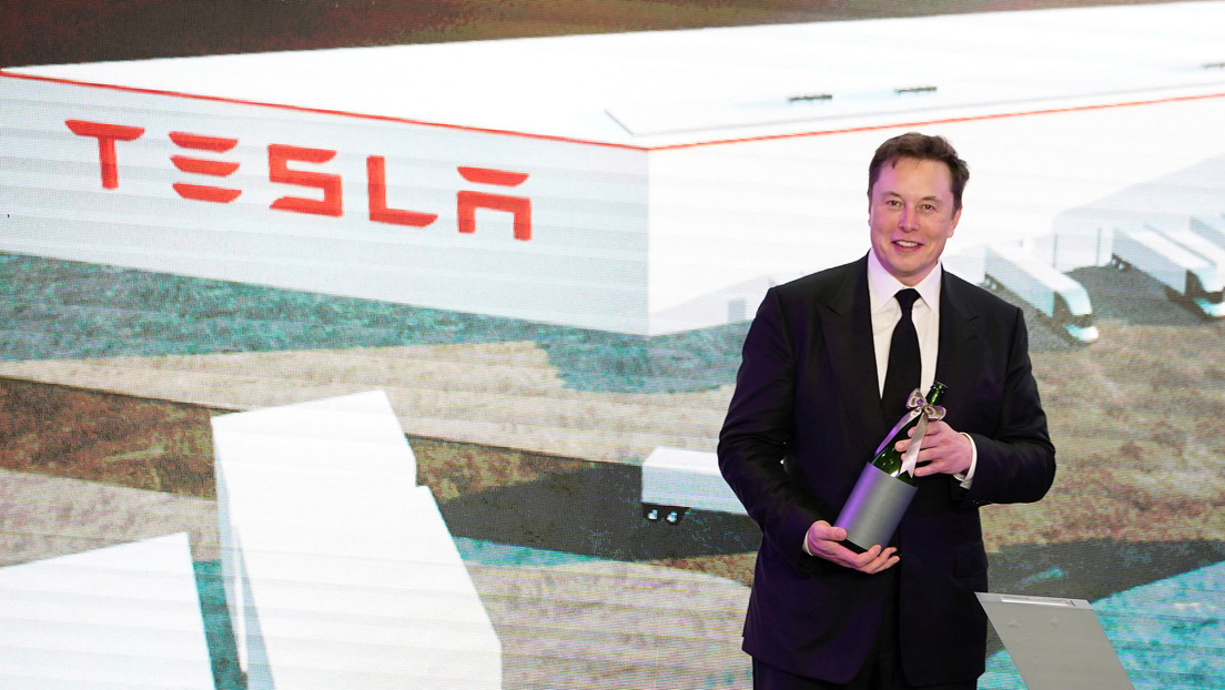 Tesla por primera vez obtiene beneficios por cuarto trimestre consecutivo