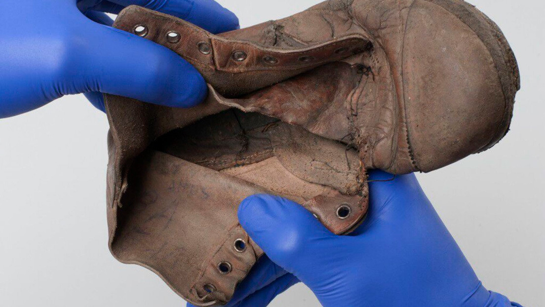 Aparece un detalle conmovedor en una bota de niño en el museo de Auschwitz