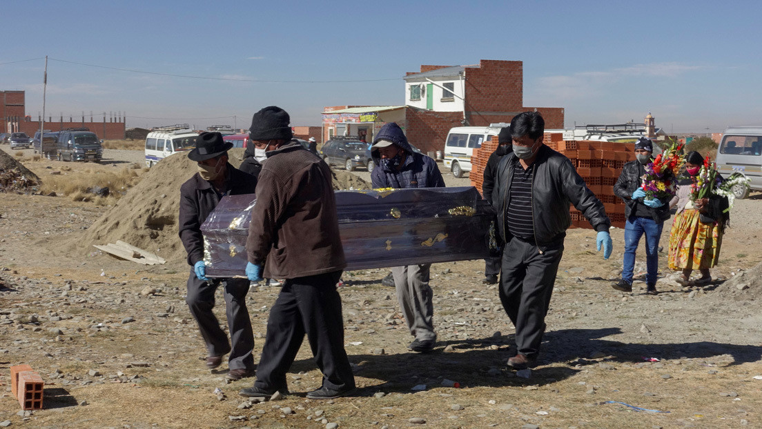 Bolivia registra un nuevo récord con 79 muertes diarias por covid-19, incluyendo a un médico líder en la lucha contra la pandemia