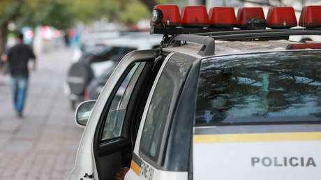 VIDEO: Un policía golpea, arrastra y pisa el cuello de una mujer negra en las calles de Sao Paulo