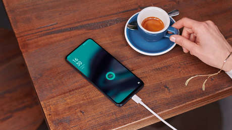 VIDEO: OPPO presenta una tecnología que permite cargar por completo un teléfono en 20 minutos