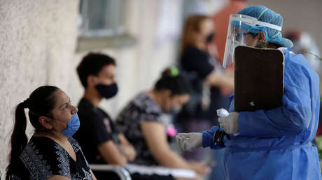 Las letras pequeñas detrás de los ataques de la oposición política, empresarios y periodistas contra la salud en México