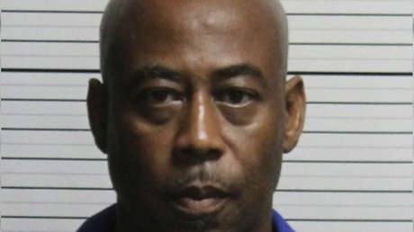 Detienen por presunto asesinato a un hombre que ganó 10 millones de dólares en la lotería