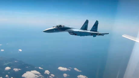 VIDEO: Dos bombarderos pesados de largo alcance Tu-22M3 de Rusia realizan una partulla rutinaria sobre el mar Negro