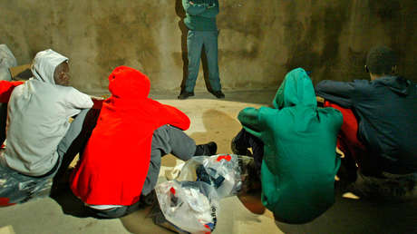 Archivan en España la causa contra 16 guardias civiles por la muerte de 15 migrantes a quienes les dispararon balas de gomas