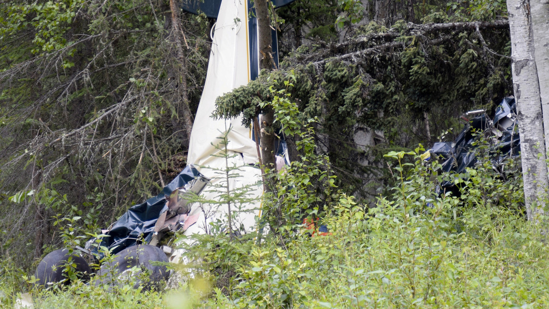 Colisión de dos aviones en Alaska provoca la muerte de siete personas, incluyendo a un legislador local que pilotaba una de las naves