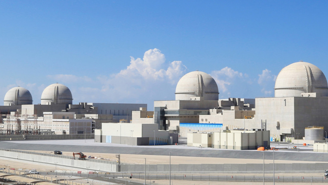 EAU se convierte en el primer país árabe en poner en funcionamiento un reactor atómico