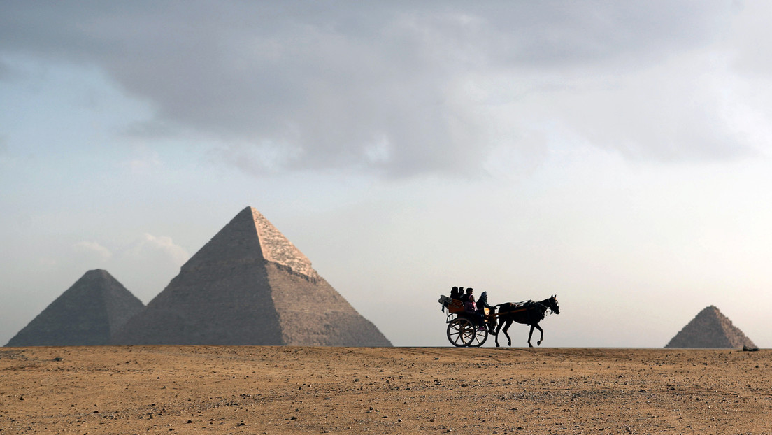 Musk afirma que las pirámides de Egipto fueron construidas por alienígenas y el Gobierno le responde