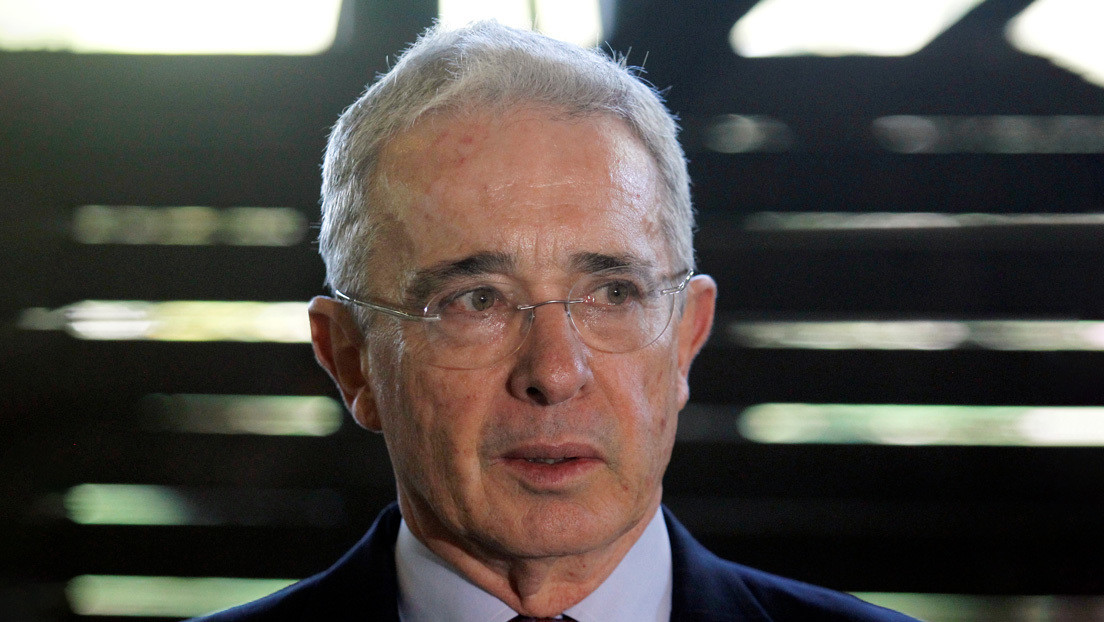 La Corte Suprema de Colombia ordena detención domiciliaria contra el expresidente Álvaro Uribe