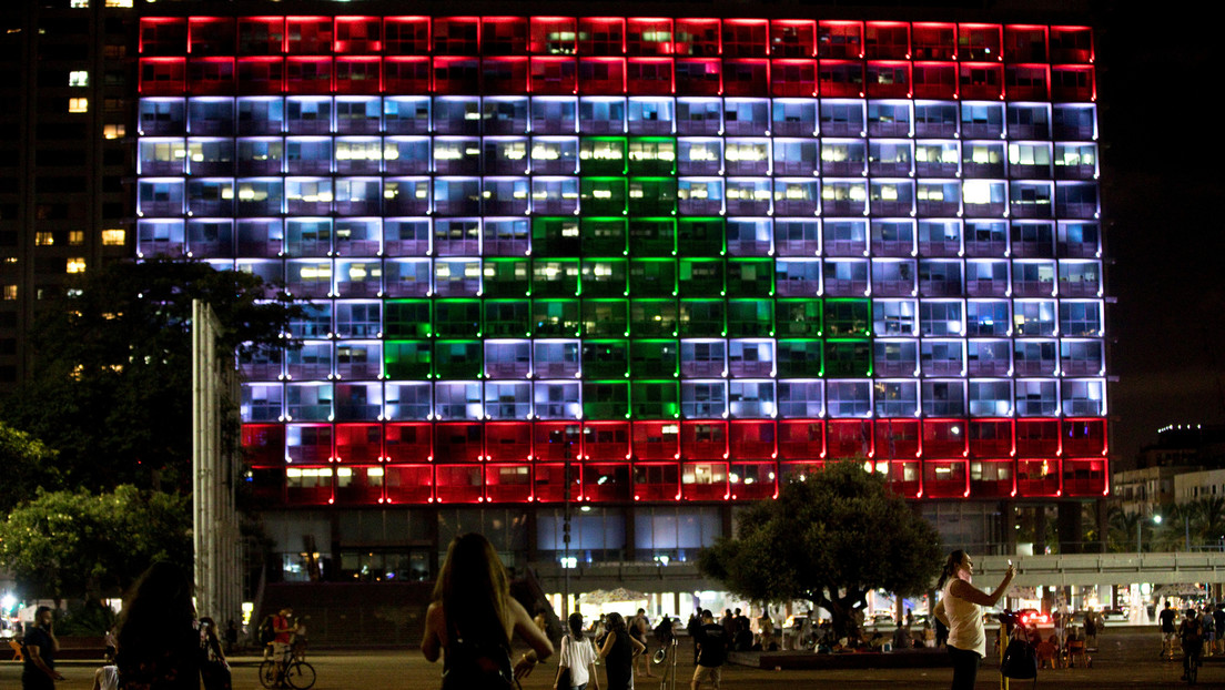 Controversia en Israel por la proyección de la bandera del Líbano tras las explosiones en Beirut