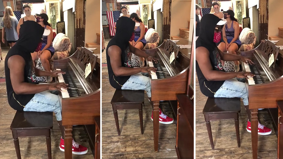 Pide tocar un piano en una tienda, su video se vuelve viral y el dueño le regala un Steinway