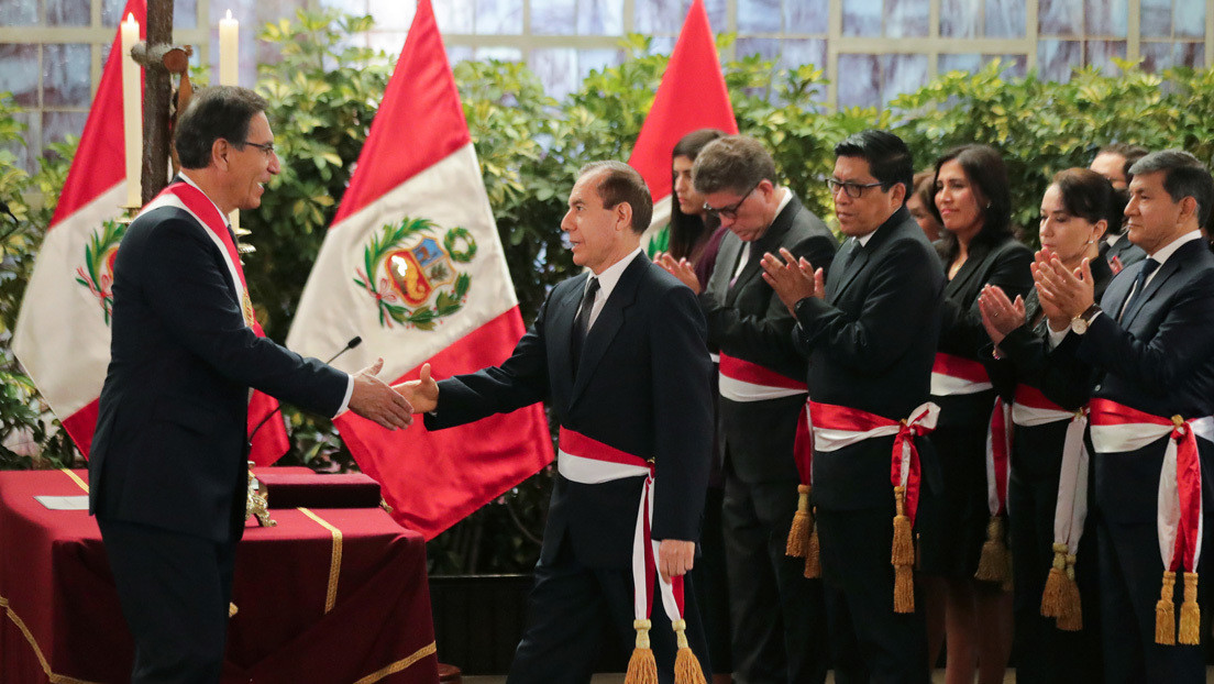 El general retirado Walter Martos jura como nuevo primer ministro de Perú