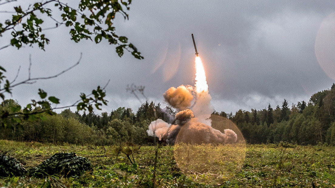 Expertos explican por qué Rusia podría responder con armas nucleares a un misil convencional
