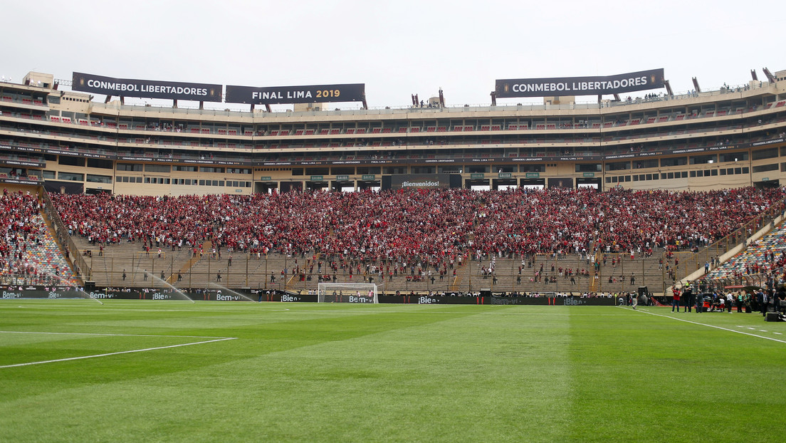 Perú suspende el fútbol por riesgo sanitario tras reanudarse la competición nacional tras el parón por el covid-19
