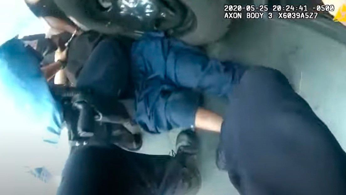 Publican un nuevo video del arresto de George Floyd grabado con las cámaras corporales de los agentes