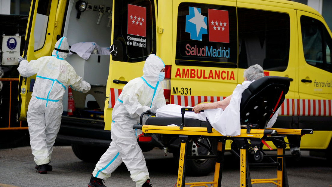 Asociaciones médicas en España alertan de un posible colapso del sistema sanitario "a corto o medio plazo" a causa del coronavirus