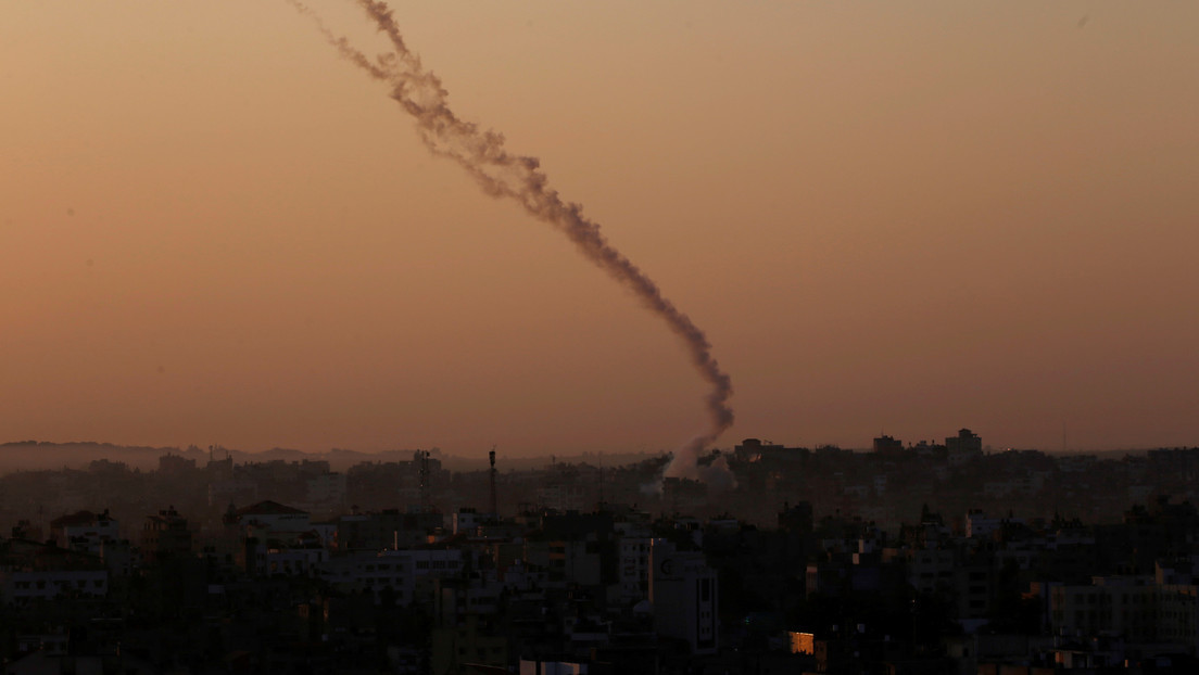 Israel ataca varios objetivos de Hamás en respuesta al lanzamiento de una "serie de globos explosivos" desde la Franja de Gaza