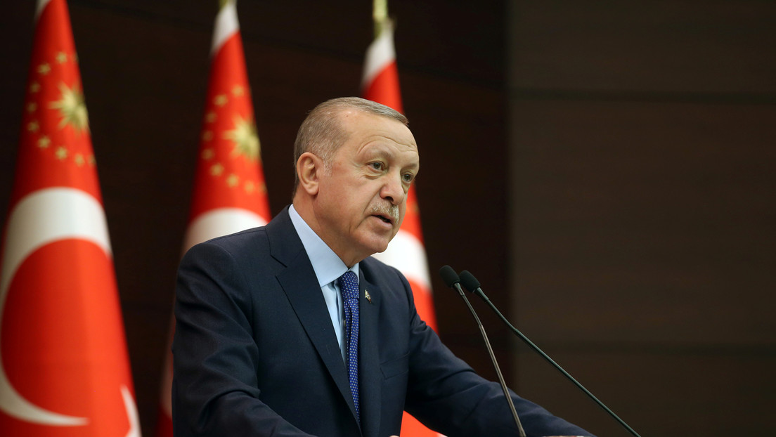 Turquía amenaza con retirar a su embajador de Abu Dabi y suspender sus relaciones con EAU por su acuerdo con Israel