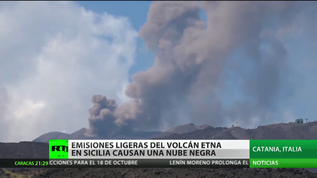 Emisiones ligeras del volcán Etna causan una nube negra en Sicilia