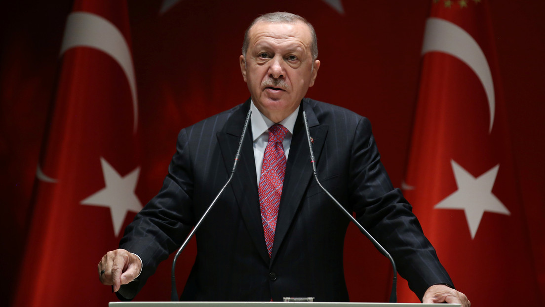 Erdogan asegura que Turquía nunca cederá ante la presión internacional y el "bandolerismo" en las aguas disputadas con Grecia en el Mediterráneo