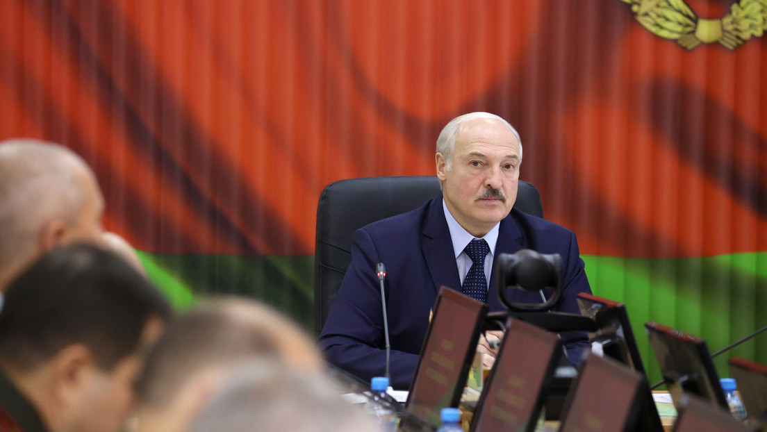 Lukashenko ordena trasladar una brigada de asalto aéreo a la frontera occidental de Bielorrusia en medio de las protestas