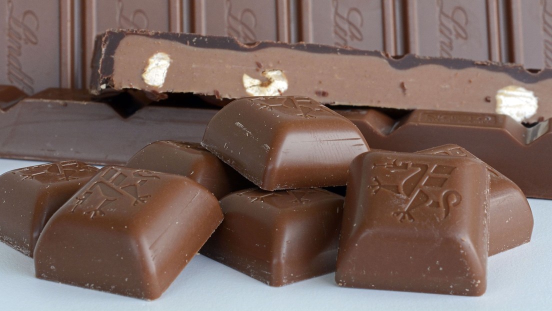Científicos descubren cómo hacer que el chocolate con leche sea saludable