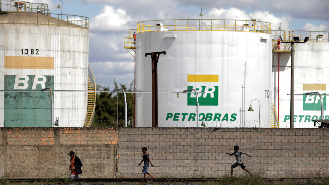 Petrobras inicia una nueva fase con un socio malayo en el desarrollo de su primer proyecto petrolero en aguas profundas