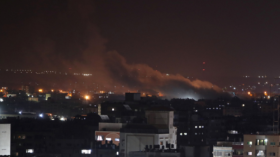 FOTOS, VIDEOS: Israel ataca blancos de Hamás en Gaza por el lanzamiento de cohetes y globos explosivos