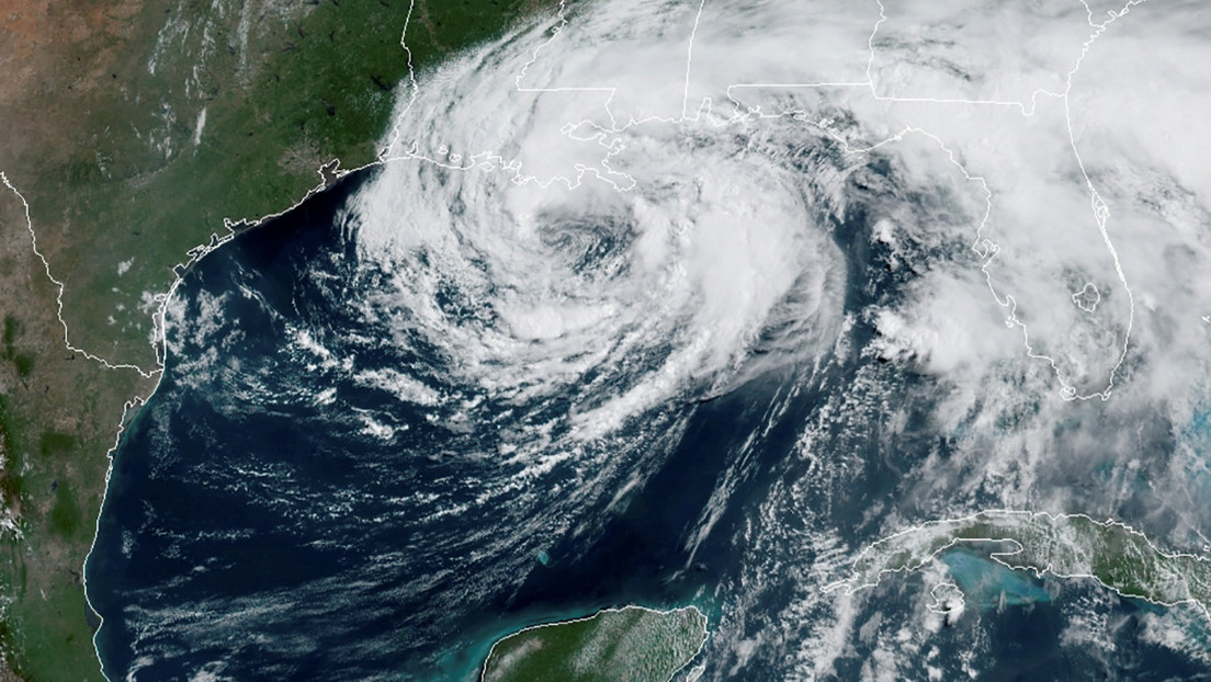 Dos huracanes podrían golpear por primera vez de forma simultánea el golfo de México la próxima semana