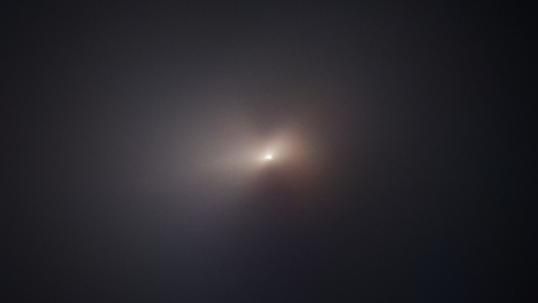 El telescopio Hubble toma una foto en alta resolución del cometa NEOWISE después de pasar cerca del Sol