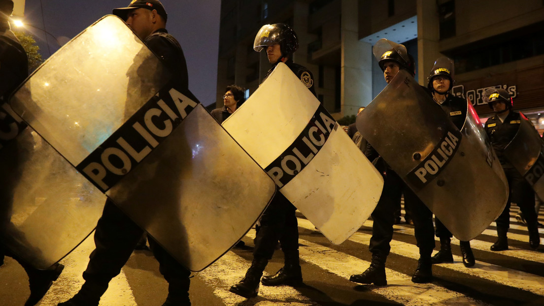 Perú: Al menos 13 personas mueren en una discoteca de Lima durante un operativo policial