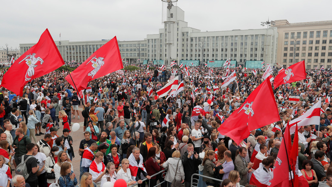 Más de 100.000 personas marchan por Minsk para protestar contra Alexánder Lukashenko (VIDEO, FOTOS)