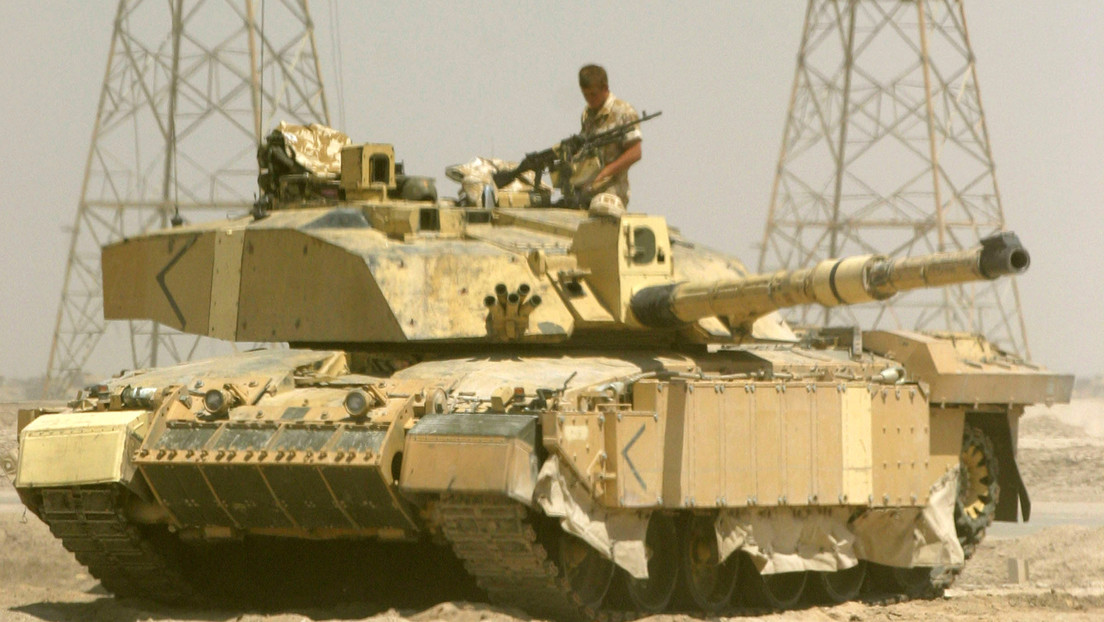British Army Challenger tank guards near oil refinery in Basra.