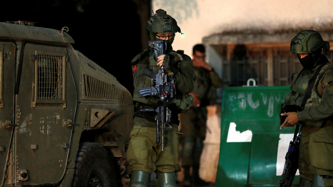 Israel responde con fuego y ataque aéreo a disparos contra sus militares en un "grave evento" en la frontera con el Líbano