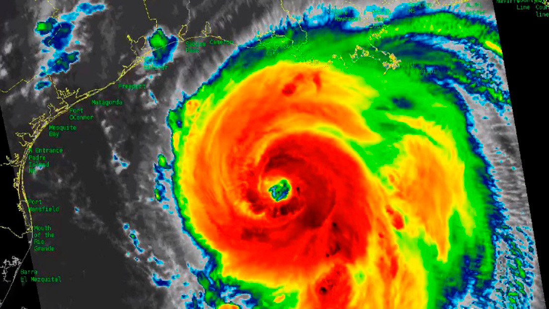 El huracán Laura gana fuerza hacia la categoría 4 en su avance a EE.UU., donde podría provocar "daños catastróficos"