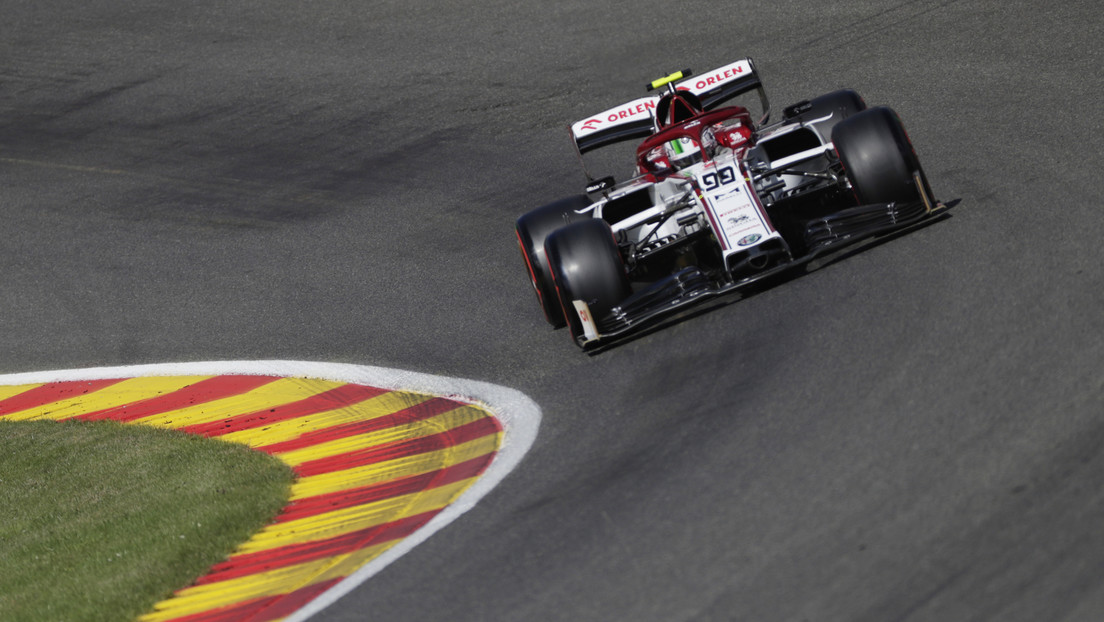 VIDEO: Giovinazzi y Russell sufren un fuerte accidente en el Gran Premio de Bélgica de Fórmula 1