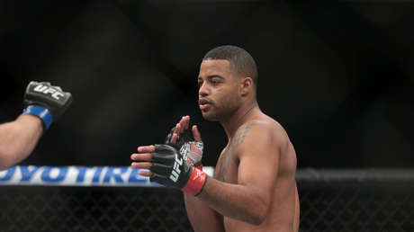 Un luchador de la UFC se desmaya en su camerino antes de subir al octágono y cancelan la pelea