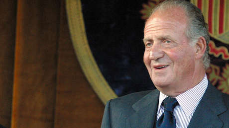 "El emérito riéndose de todos": Indignación en las redes por un antiguo video en el que Juan Carlos I bromea sobre no pagar impuestos