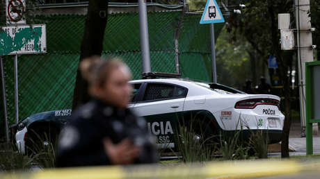 VIDEO: Una conductora mexicana corta una transmisión en vivo porque escucha una balacera muy cerca de ella