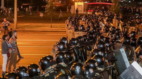 Bielorrusia vive protestas y choques con la Policía ante la previsible victoria de Lukashenko en las presidenciales