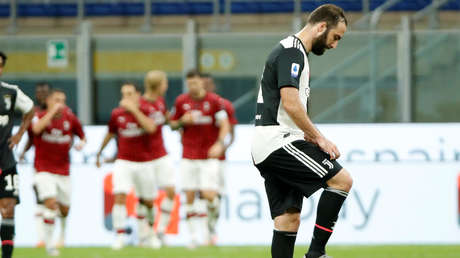 Gonzalo Higuaín estaría en la 'lista negra' del técnico Andrea Pirlo en el arranque de su ciclo en la Juventus