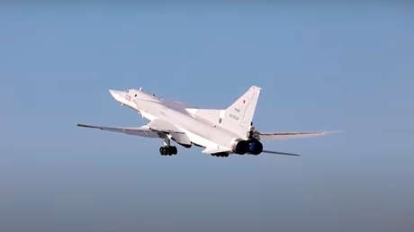 VIDEO: Los bombarderos más potentes de Rusia se entrenan en lanzamientos de misiles