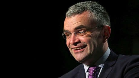 Dimite un ministro irlandés por violar las medidas anti covid-19 que él mismo aprobó un día antes