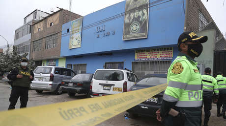 Vizcarra pide una "sanción ejemplar" por la muerte de 13 personas en una fiesta ilegal en la capital peruana