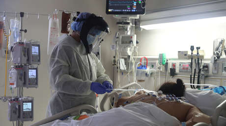 Creyó que la pandemia era un engaño, perdió a su esposa por covid-19 y ahora desea "haber escuchado desde el principio" a los especialistas